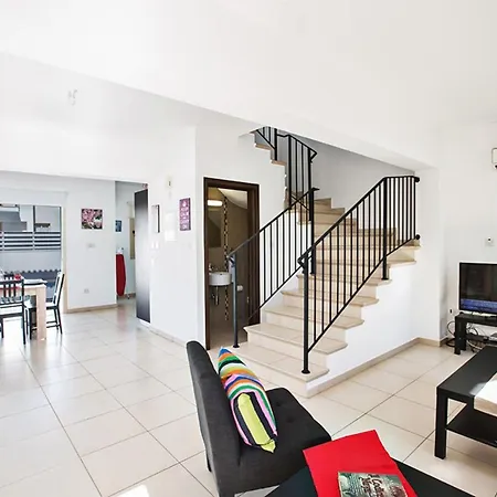 Imagine Your Family Renting A Luxury Holiday Close To Protaras' Main Attractions, 1291 * بروتاراس